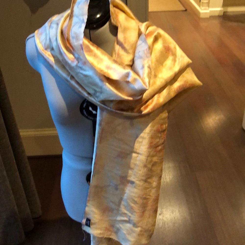 Jim Thompson silk shawl gold.